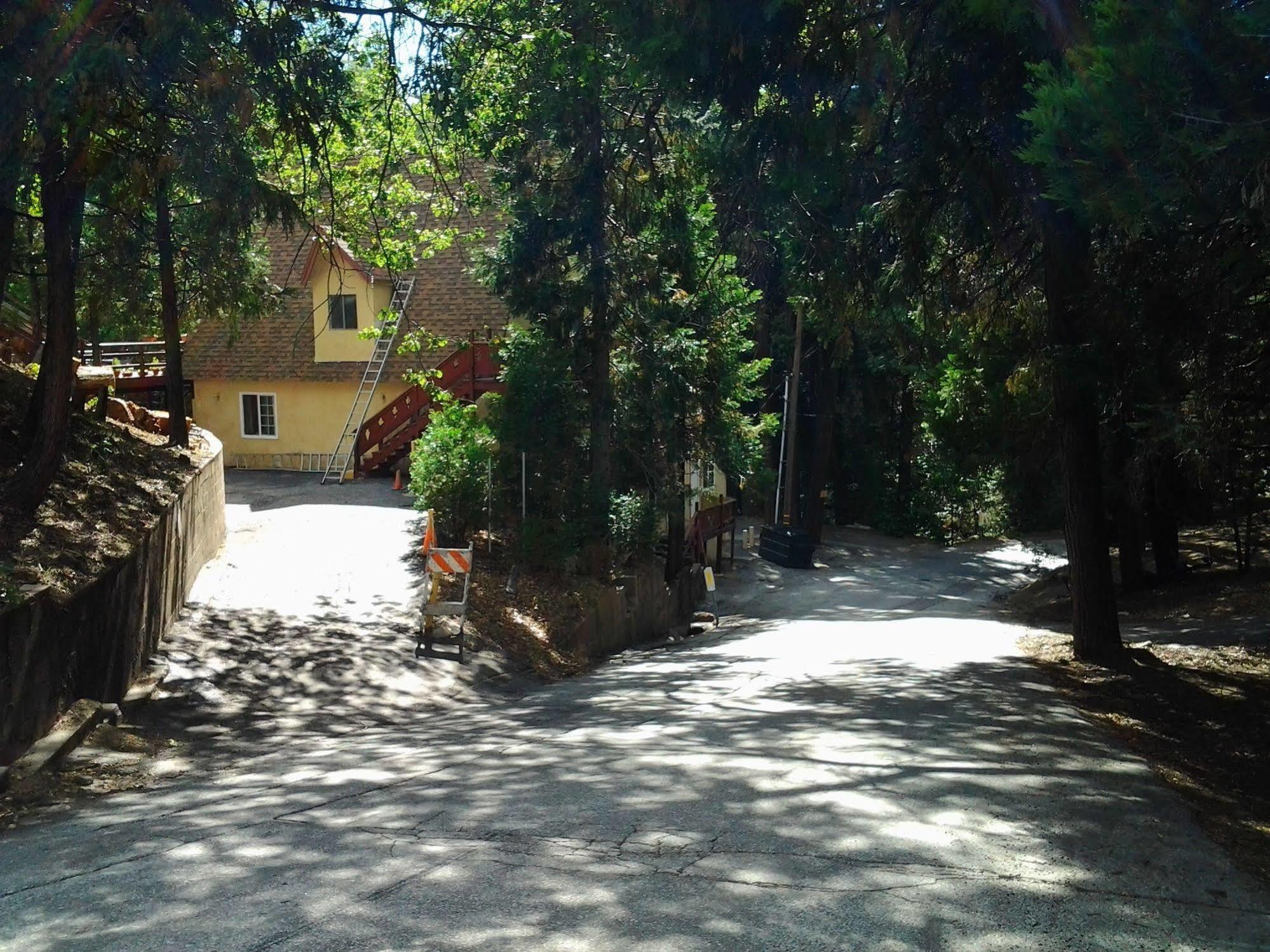 Arrowhead Mountain Inn Lake Arrowhead Exterior photo